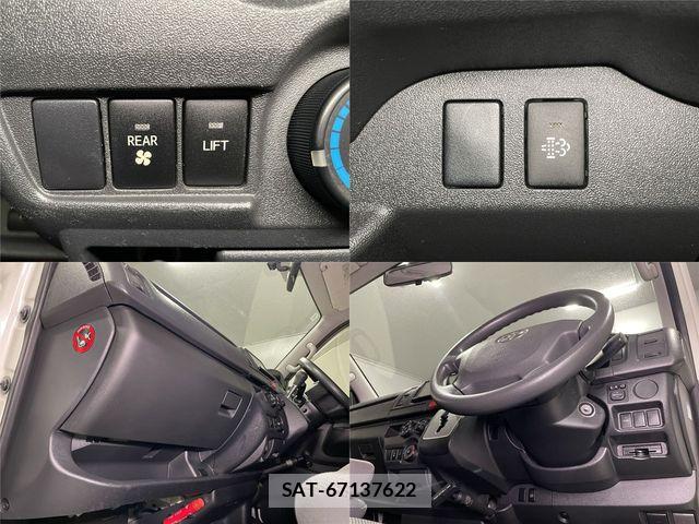 Toyota HIACE VAN 2014-04 8832142-19