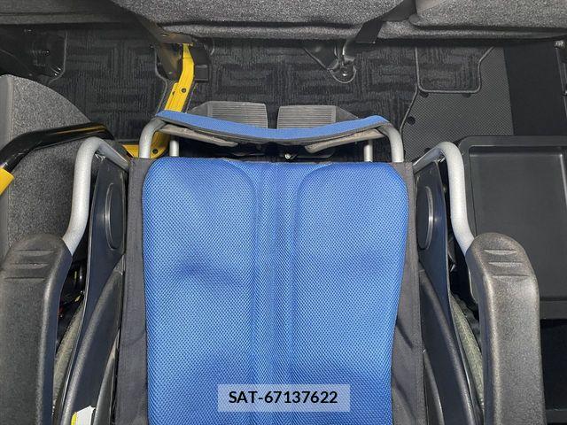 Toyota HIACE VAN 2014-04 8832142-8