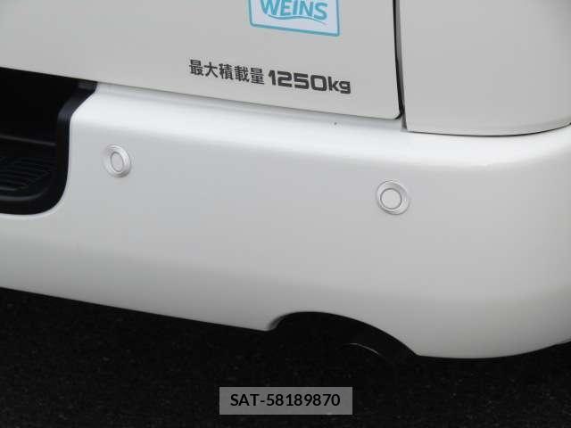 Toyota HIACE VAN 2025-10 8832126-14