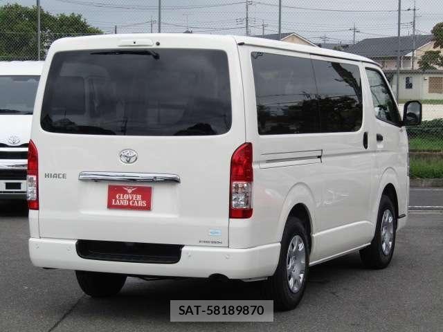 Toyota HIACE VAN 2025-10 8832126-17