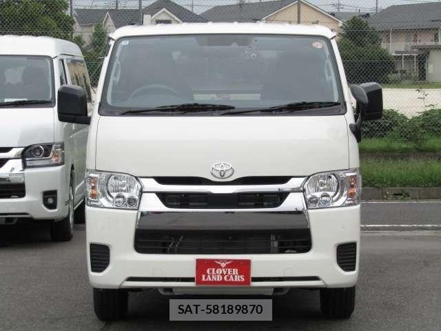 Toyota HIACE VAN 2025-10 8832126-18