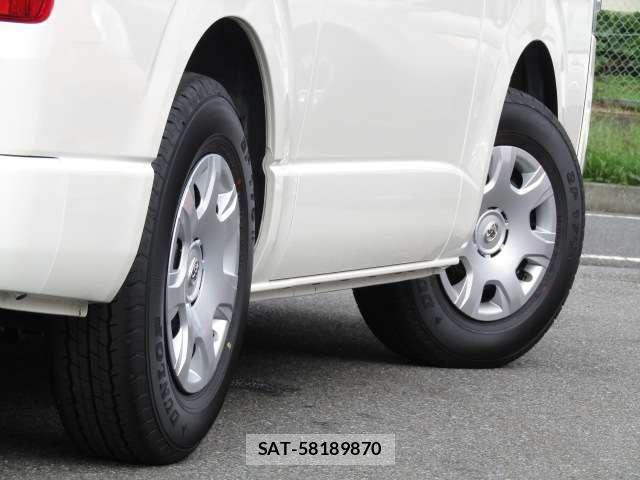 Toyota HIACE VAN 2025-10 8832126-27