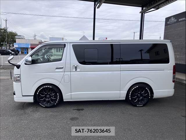 Toyota HIACE VAN 2018-12 8832124-13