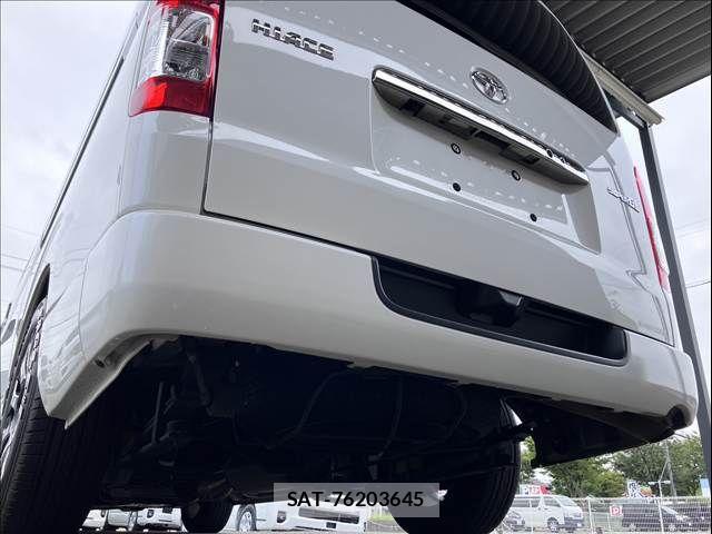 Toyota HIACE VAN 2018-12 8832124-25