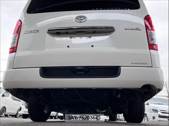 Toyota HIACE VAN 2018-12 8832124-26