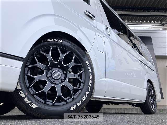 Toyota HIACE VAN 2018-12 8832124-8