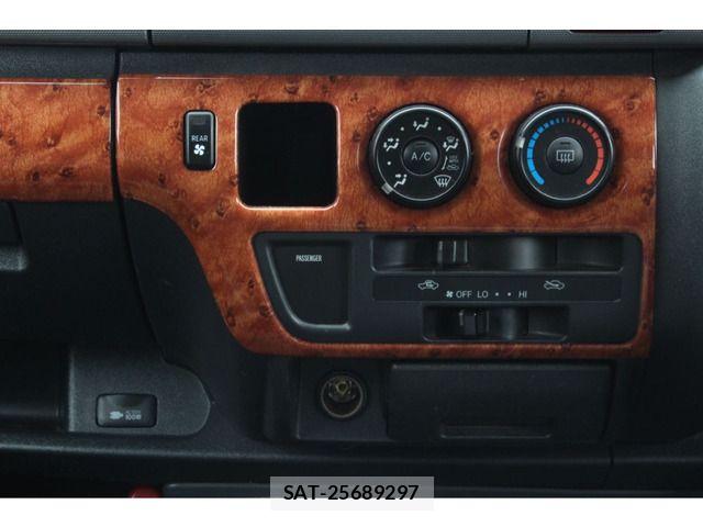 Toyota HIACE VAN 2008-07 8832146-12