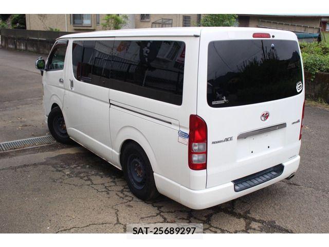 Toyota HIACE VAN 2008-07 8832146-1