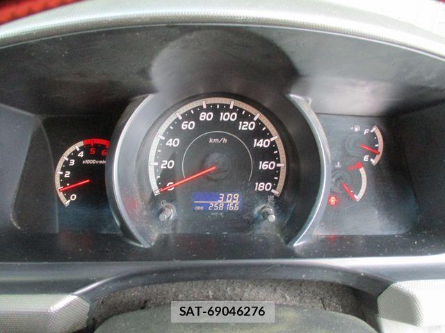 Toyota HIACE VAN 2006-04 8832151-13