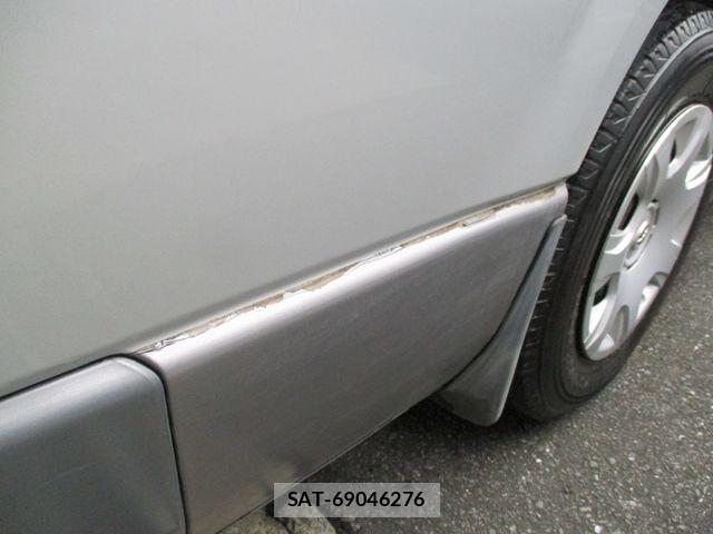 Toyota HIACE VAN 2006-04 8832151-26
