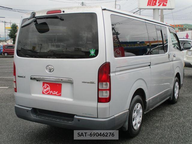 Toyota HIACE VAN 2006-04 8832151-2