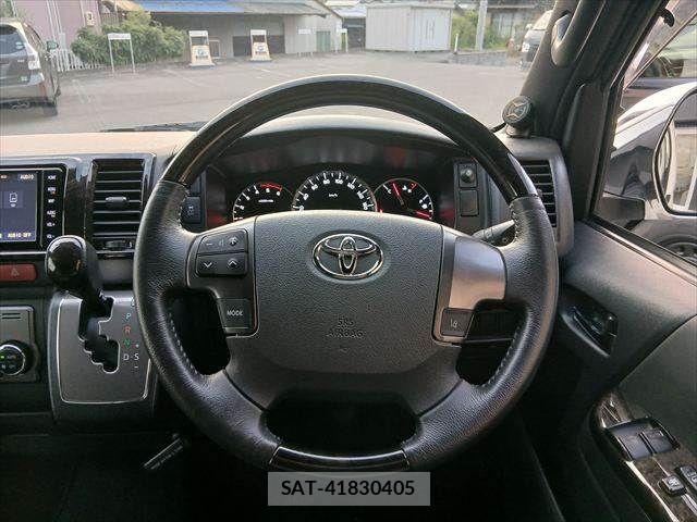 Toyota HIACE VAN 2020-08 8832137-9