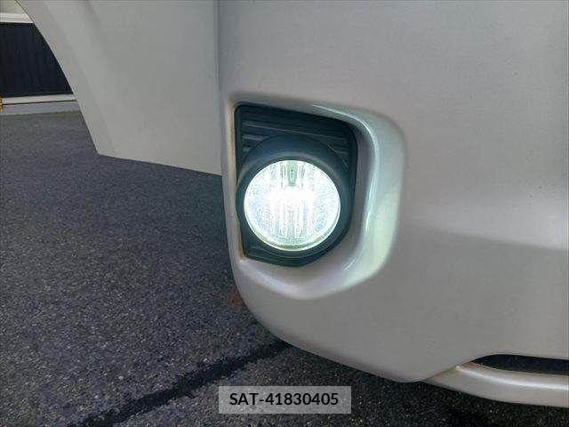 Toyota HIACE VAN 2020-08 8832137-11