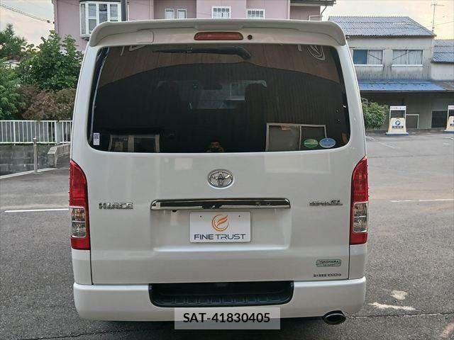 Toyota HIACE VAN 2020-08 8832137-17