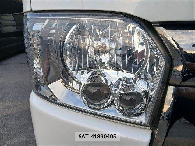 Toyota HIACE VAN 2020-08 8832137-23