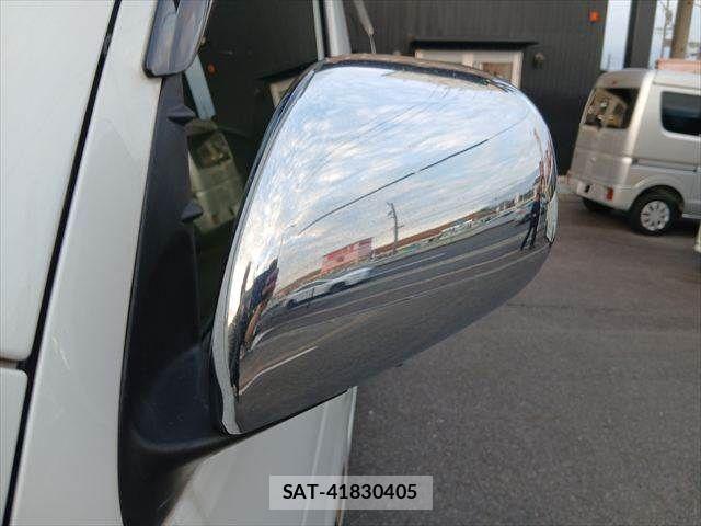 Toyota HIACE VAN 2020-08 8832137-27