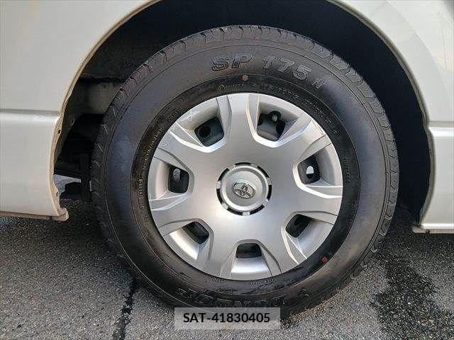 Toyota HIACE VAN 2020-08 8832137-29