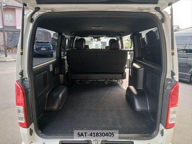 Toyota HIACE VAN 2020-08 8832137-8