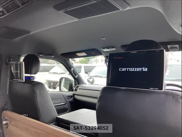Toyota HIACE VAN 2020-12 8832122-17