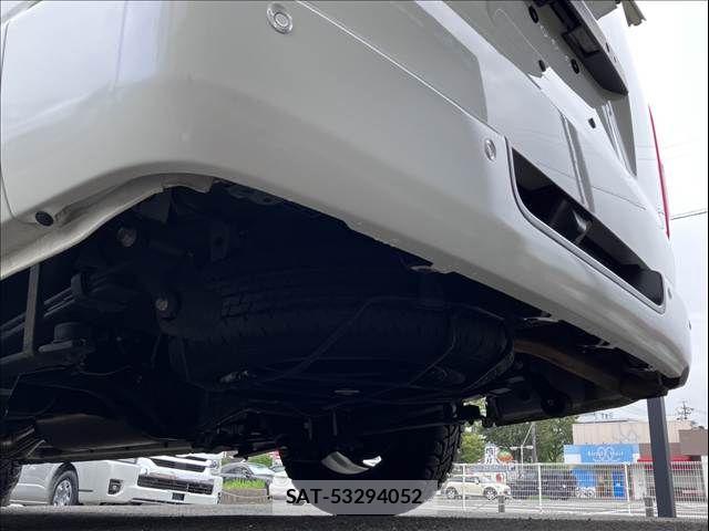 Toyota HIACE VAN 2020-12 8832122-25