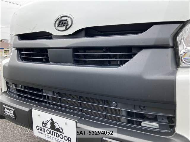 Toyota HIACE VAN 2020-12 8832122-28
