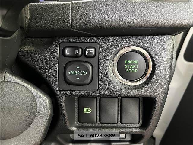 Toyota HIACE VAN 2020-09 8832116-18
