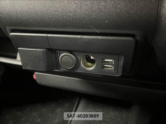 Toyota HIACE VAN 2020-09 8832116-22