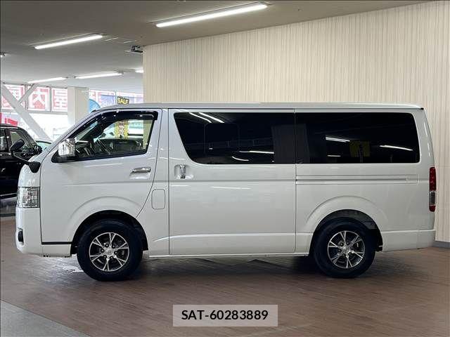 Toyota HIACE VAN 2020-09 8832116-3