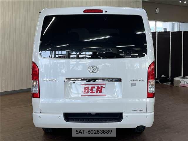 Toyota HIACE VAN 2020-09 8832116-5