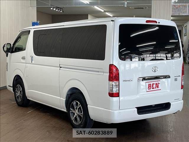 Toyota HIACE VAN 2020-09 8832116-6