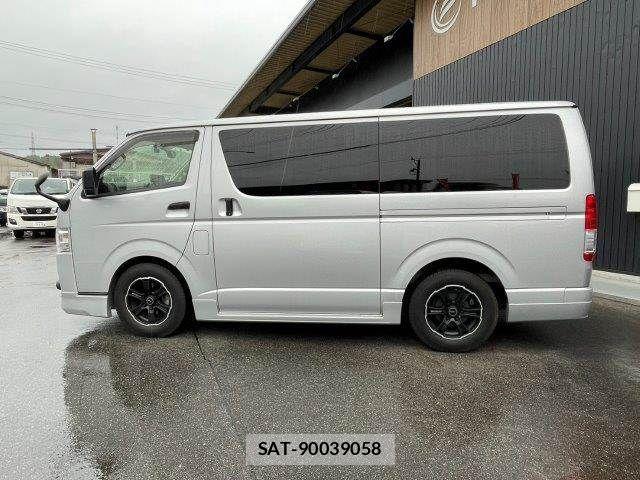Toyota HIACE VAN 2020-12 8832128-20