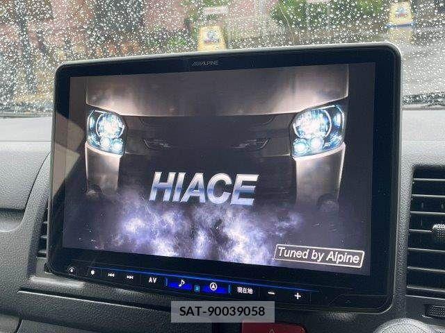 Toyota HIACE VAN 2020-12 8832128-3