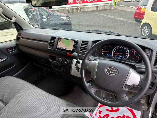 Toyota HIACE VAN 2019-12 8832144-9