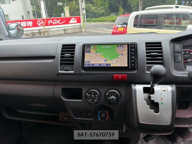 Toyota HIACE VAN 2019-12 8832144-11