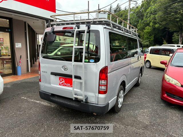 Toyota HIACE VAN 2019-12 8832144-2