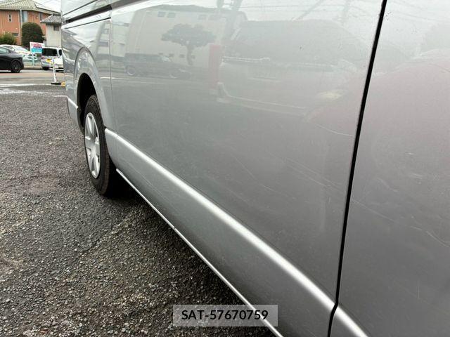 Toyota HIACE VAN 2019-12 8832144-4
