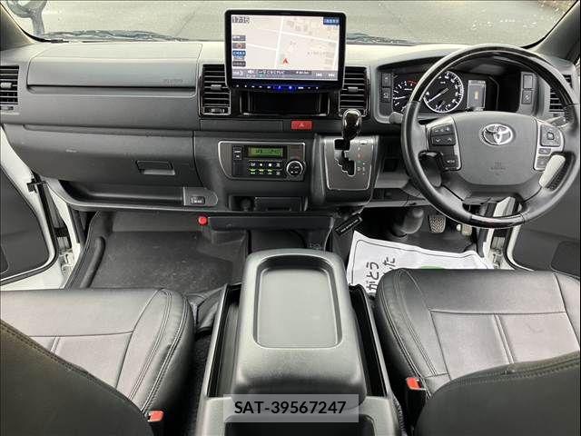 Toyota HIACE VAN 2024-03 8832114-10