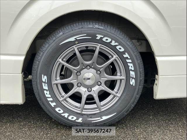 Toyota HIACE VAN 2024-03 8832114-20