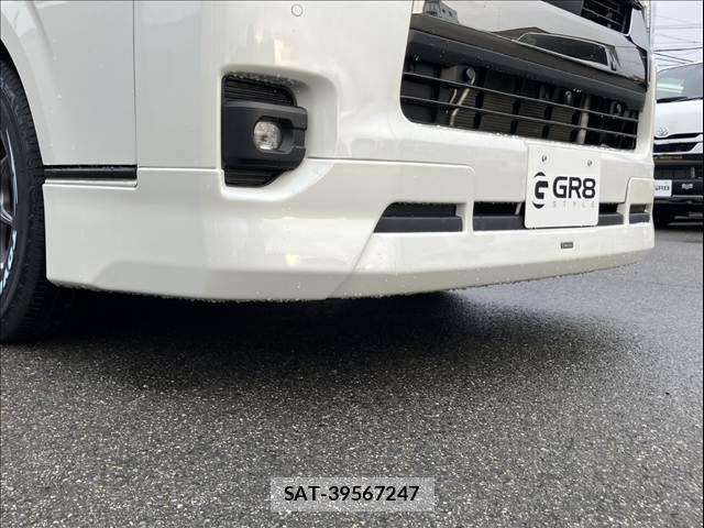 Toyota HIACE VAN 2024-03 8832114-29