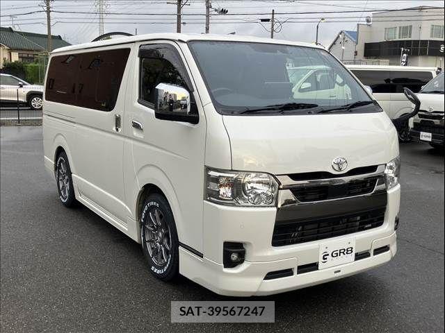 Toyota HIACE VAN 2024-03 8832114-4