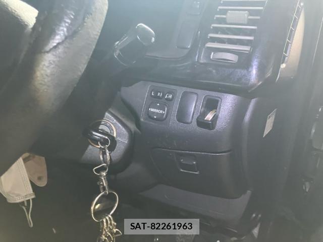 Toyota HIACE VAN 2008-08 8832153-11