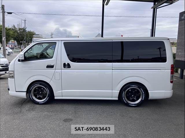 Toyota HIACE VAN 2021-07 8832115-13