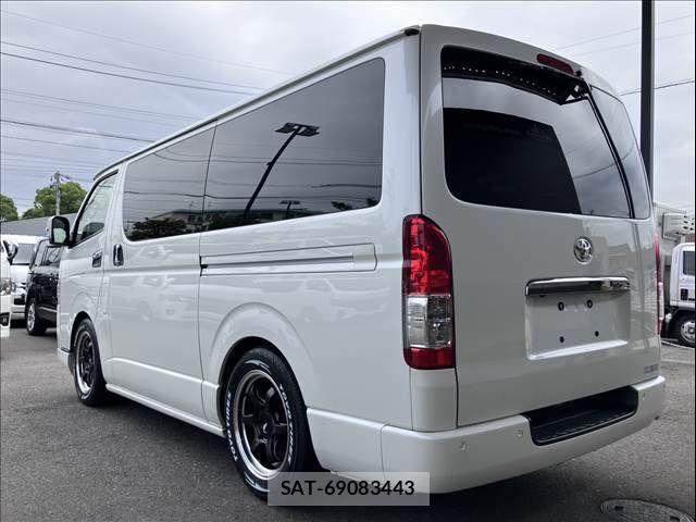 Toyota HIACE VAN 2021-07 8832115-15