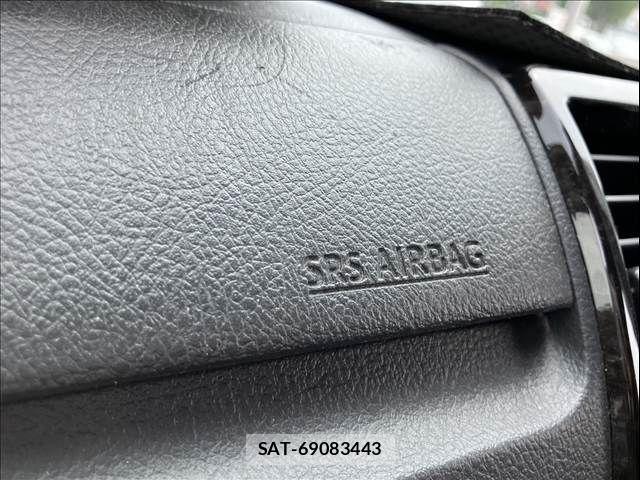 Toyota HIACE VAN 2021-07 8832115-16