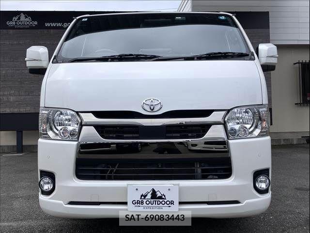 Toyota HIACE VAN 2021-07 8832115-1