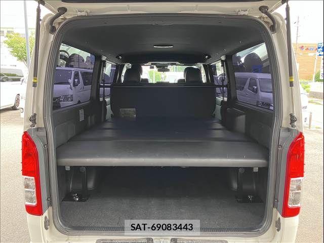 Toyota HIACE VAN 2021-07 8832115-19