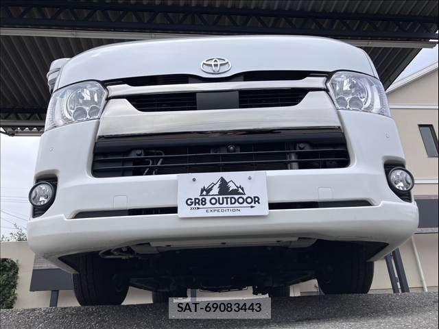 Toyota HIACE VAN 2021-07 8832115-25