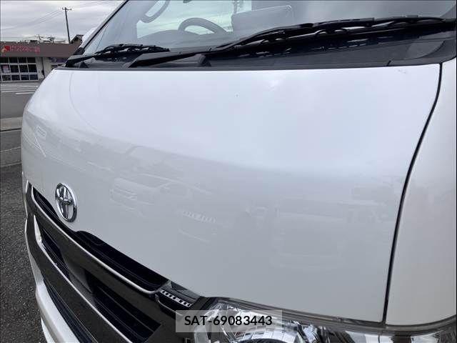 Toyota HIACE VAN 2021-07 8832115-28