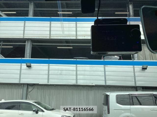 Toyota HIACE VAN 2005-01 8832150-13