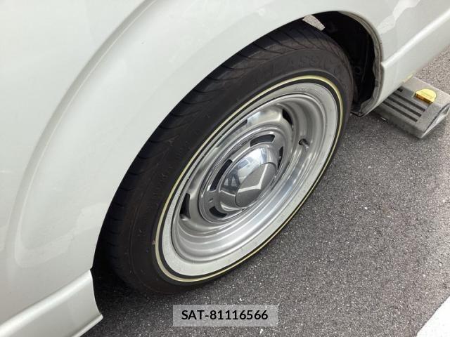 Toyota HIACE VAN 2005-01 8832150-3